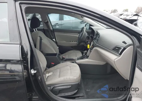 2018 Hyundai Elantra Sel z USA, uszkodzony, nr VIN 5NPD84LF3JH393613